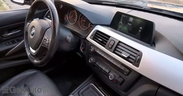 BMW Seria 3 320i Efficient Dynamics Edition Modern Line