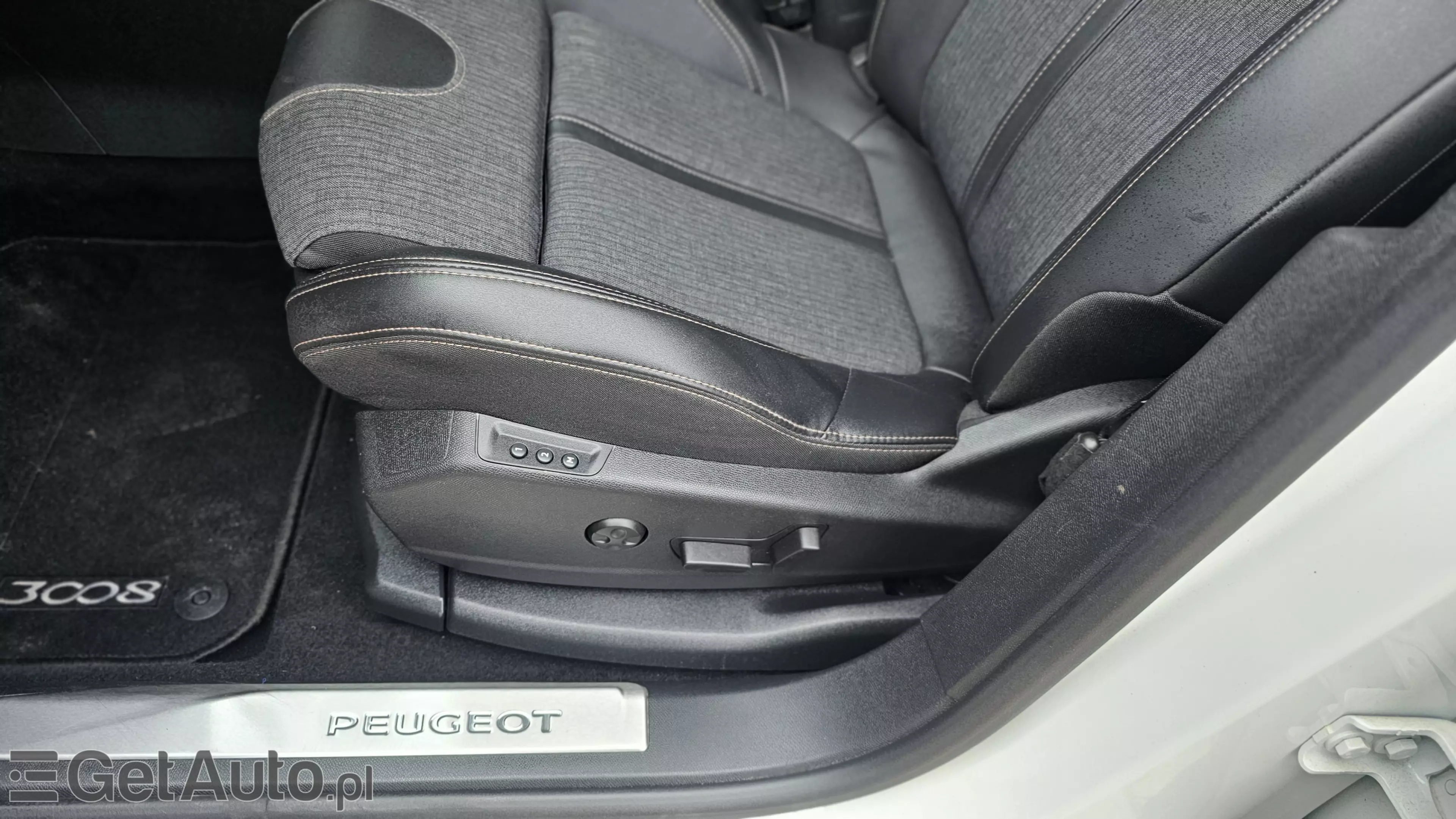 PEUGEOT 3008 GT 180 S&S Aut.