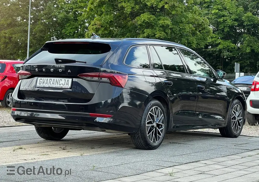 SKODA Octavia 2.0 TDI DSG Sportline