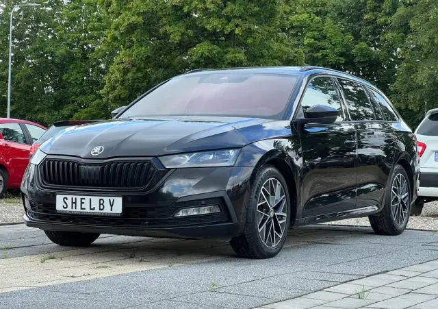 SKODA Octavia 2.0 TDI DSG Sportline
