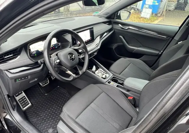 SKODA Octavia 2.0 TDI DSG Sportline