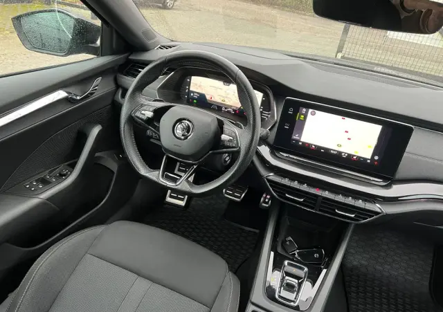 SKODA Octavia 2.0 TDI DSG Sportline