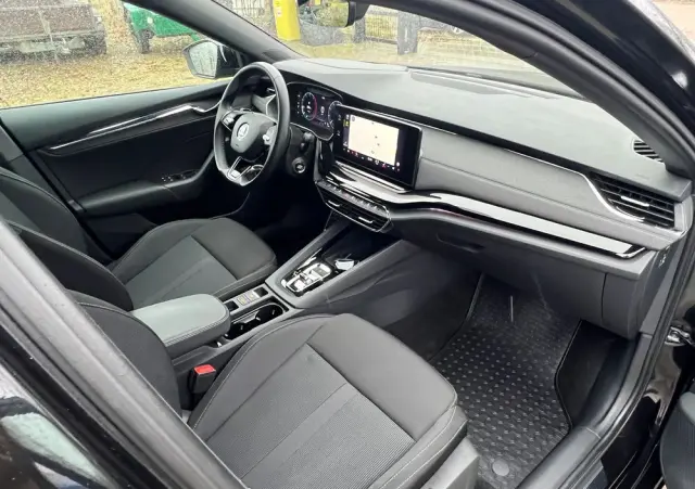 SKODA Octavia 2.0 TDI DSG Sportline