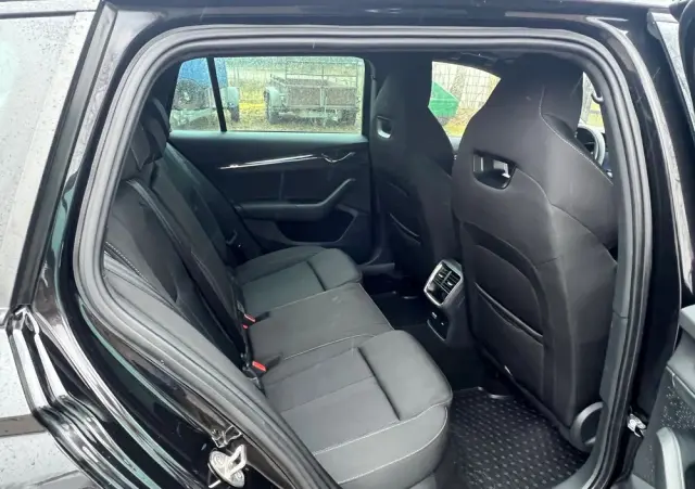 SKODA Octavia 2.0 TDI DSG Sportline