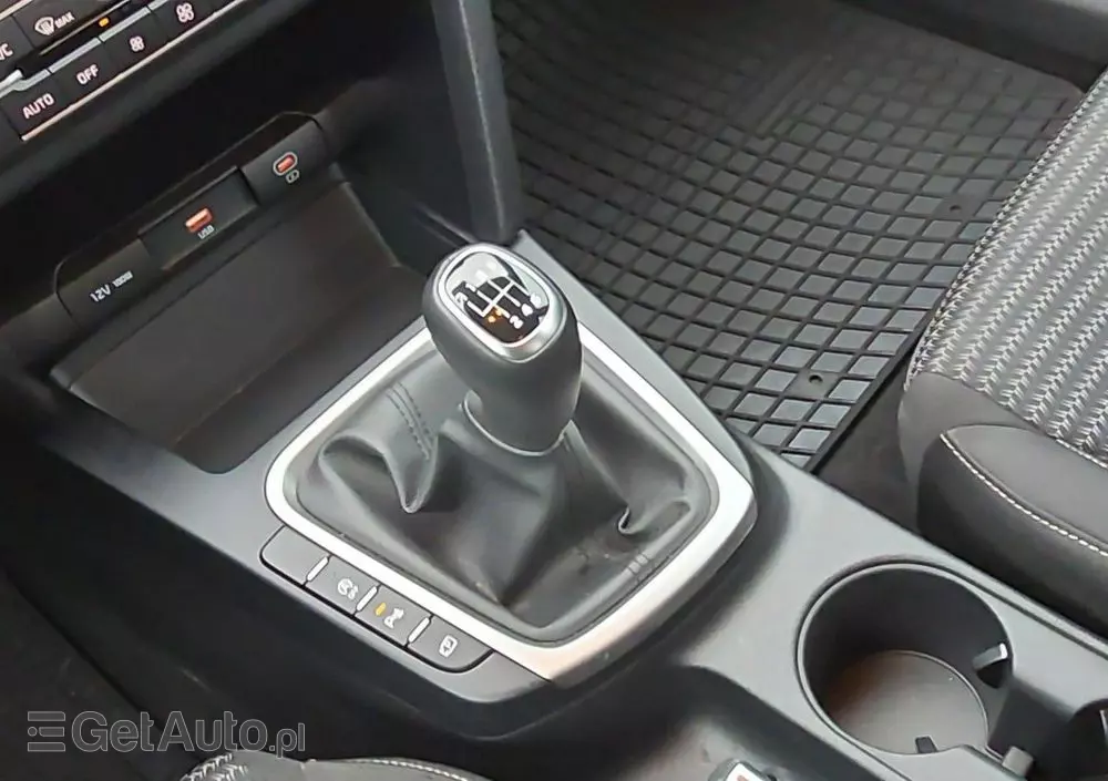 KIA Ceed 1.5 T-GDI M