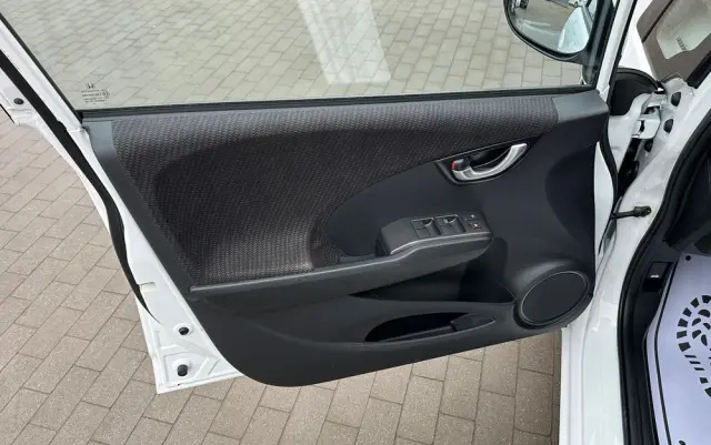 HONDA Jazz 1.4 i-VTEC S