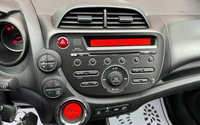 HONDA Jazz 1.4 i-VTEC S