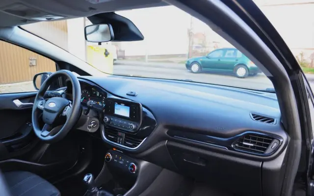 FORD Fiesta 1.1 S&S TREND