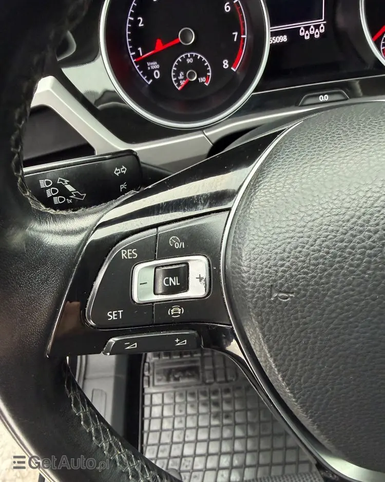 VOLKSWAGEN Touran 1.5 TSI EVO Comfortline