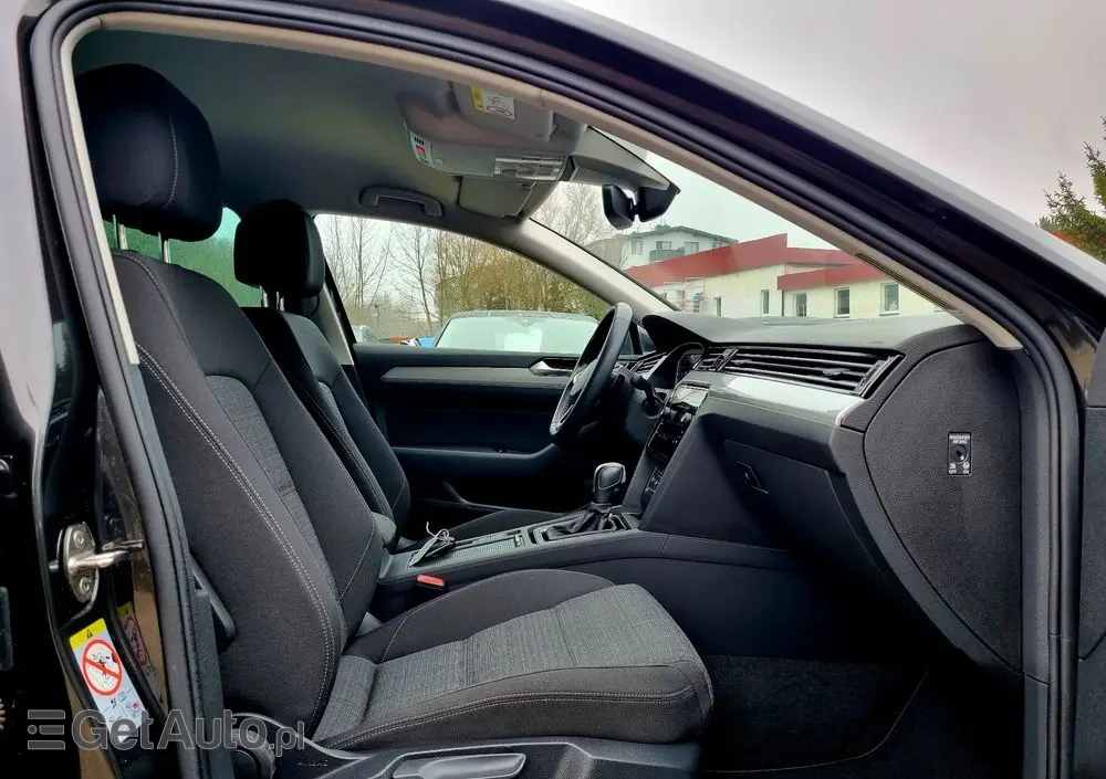 VOLKSWAGEN Passat Variant 1.5 TSI OPF DSG Business