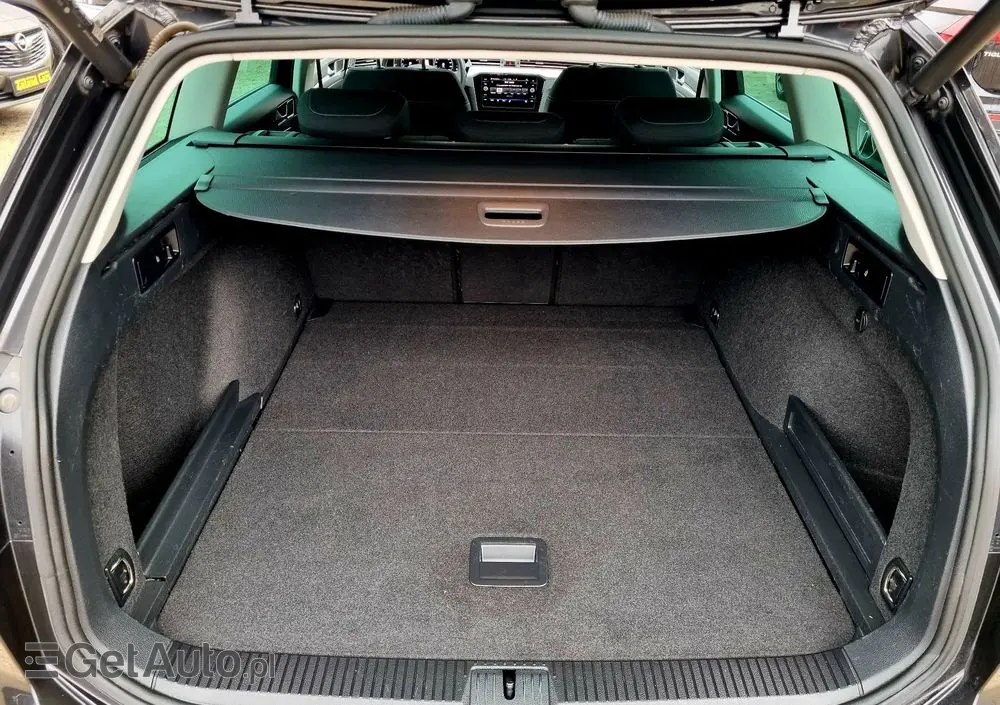 VOLKSWAGEN Passat Variant 1.5 TSI OPF DSG Business