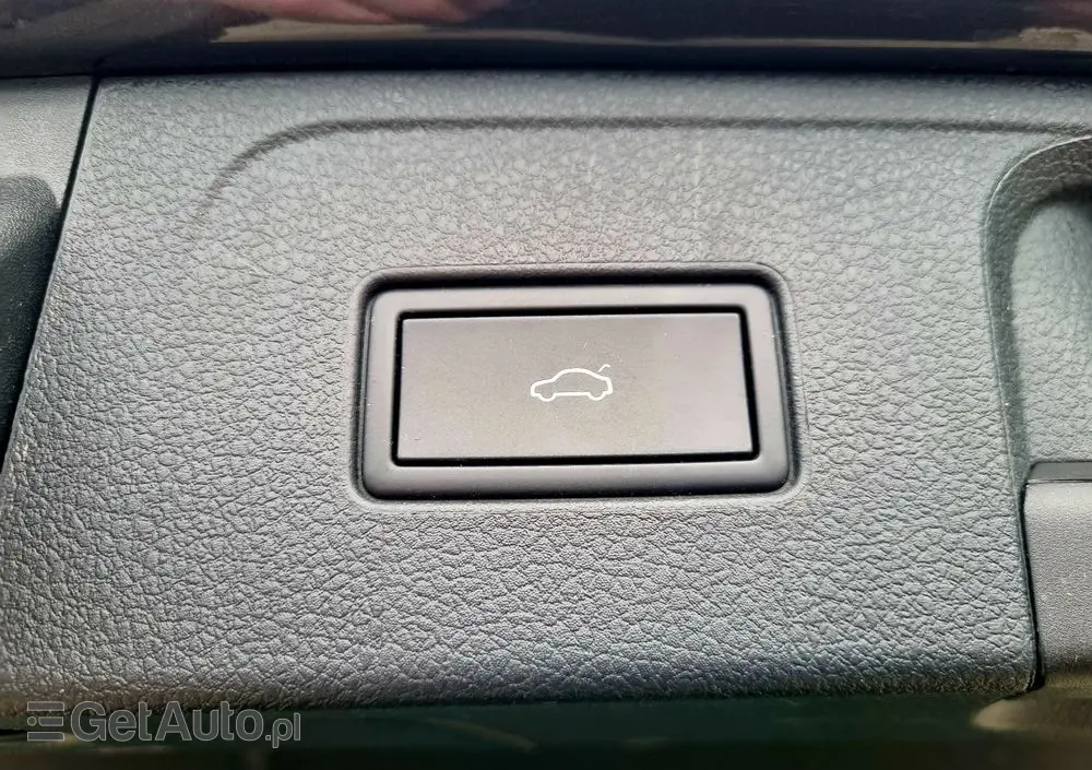 VOLKSWAGEN Passat Variant 1.5 TSI OPF DSG Business