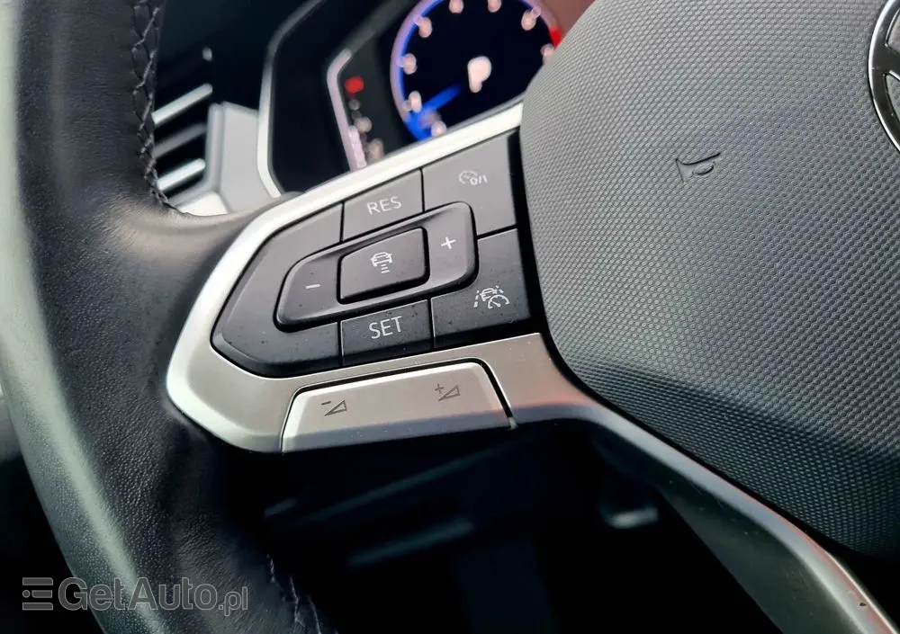 VOLKSWAGEN Passat Variant 1.5 TSI OPF DSG Business