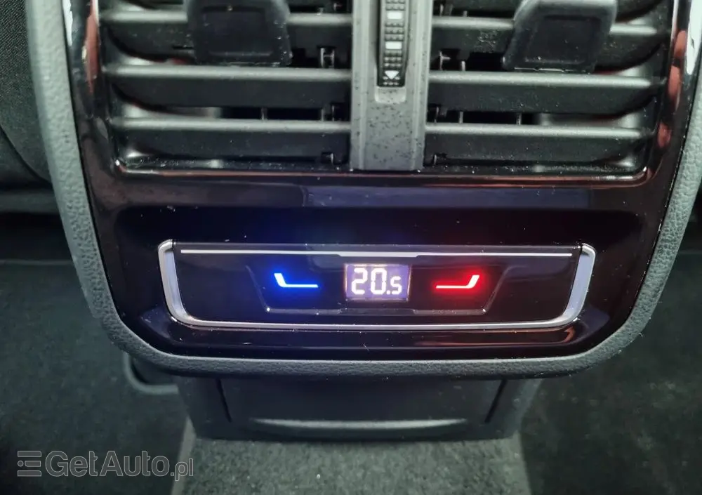 VOLKSWAGEN Passat Variant 1.5 TSI OPF DSG Business