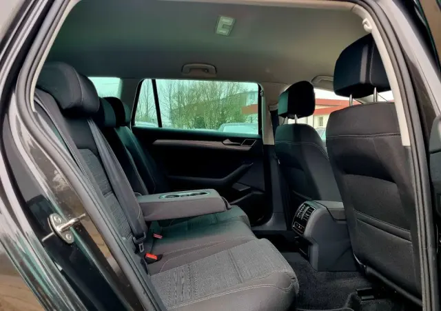 VOLKSWAGEN Passat Variant 1.5 TSI OPF DSG Business