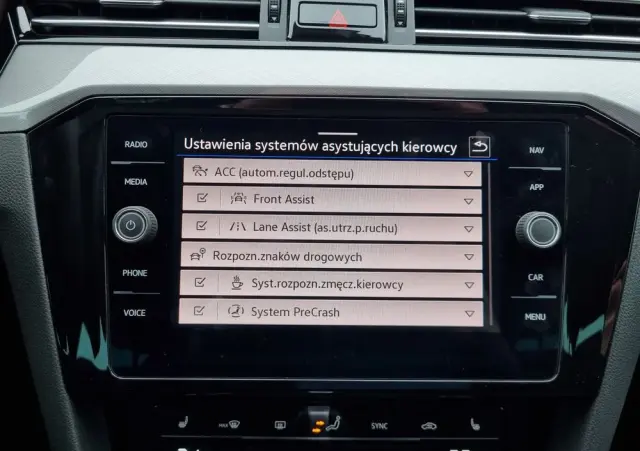 VOLKSWAGEN Passat Variant 1.5 TSI OPF DSG Business