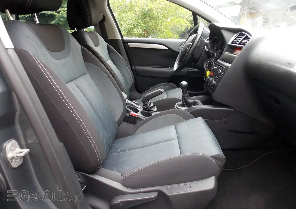 CITROËN C4 1.6 VTi Attraction