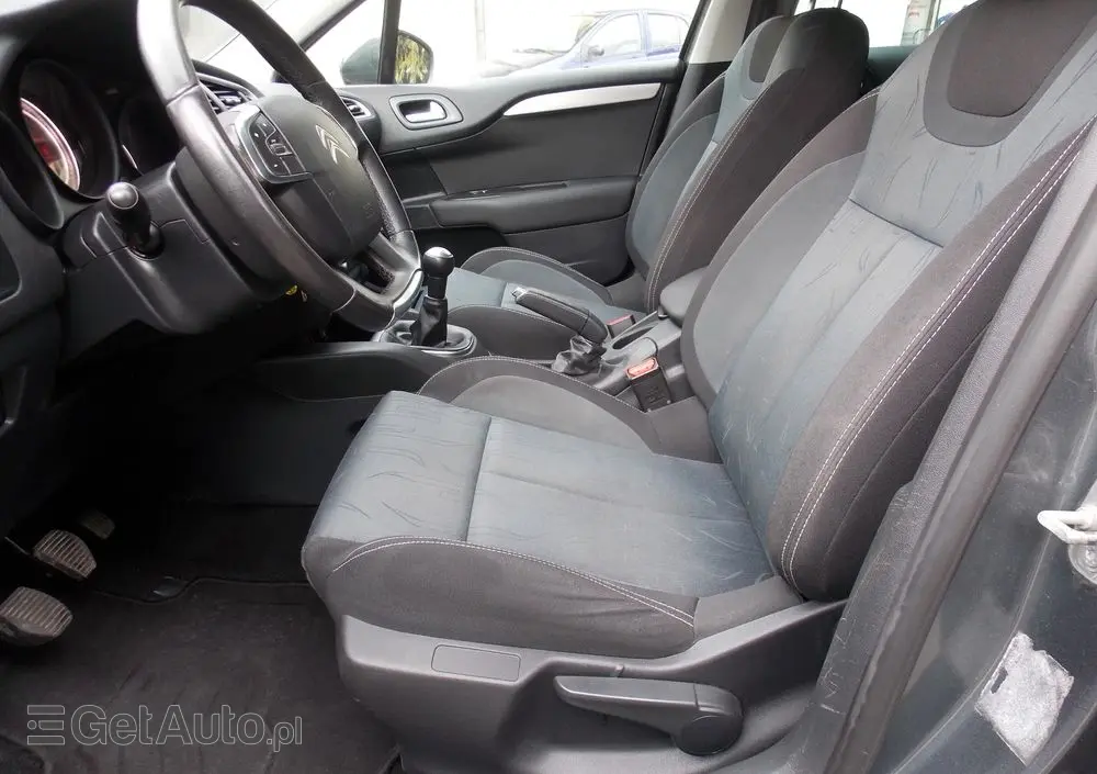 CITROËN C4 1.6 VTi Attraction