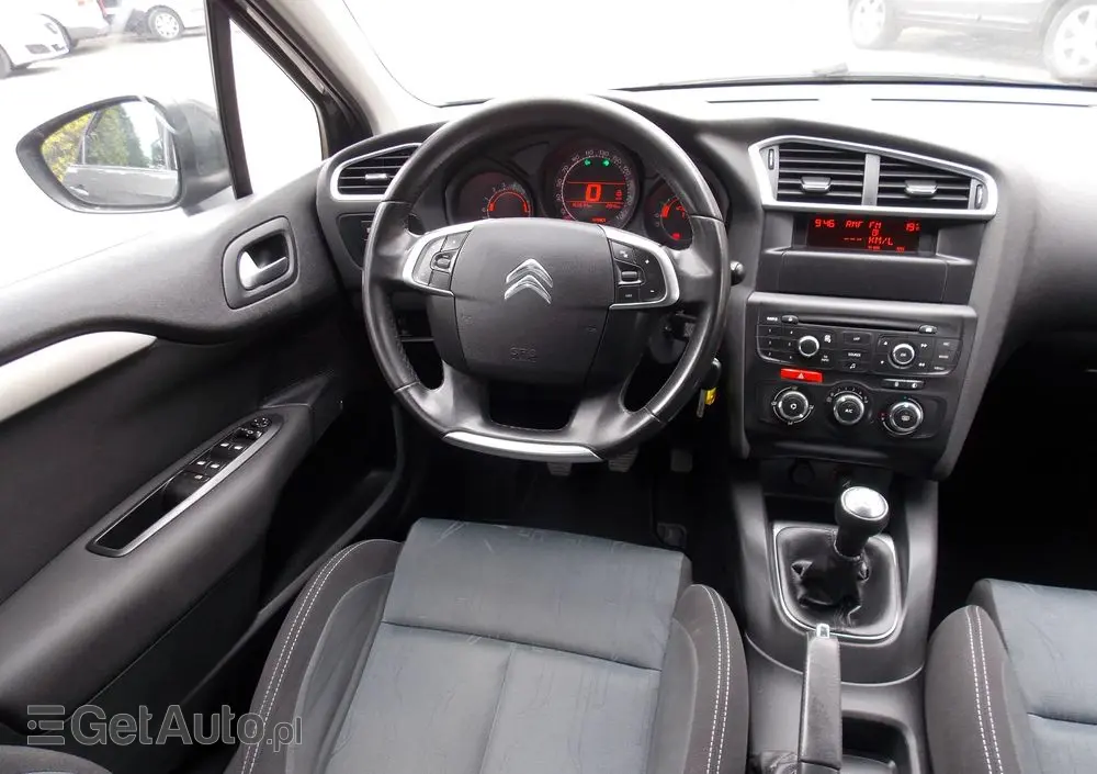 CITROËN C4 1.6 VTi Attraction