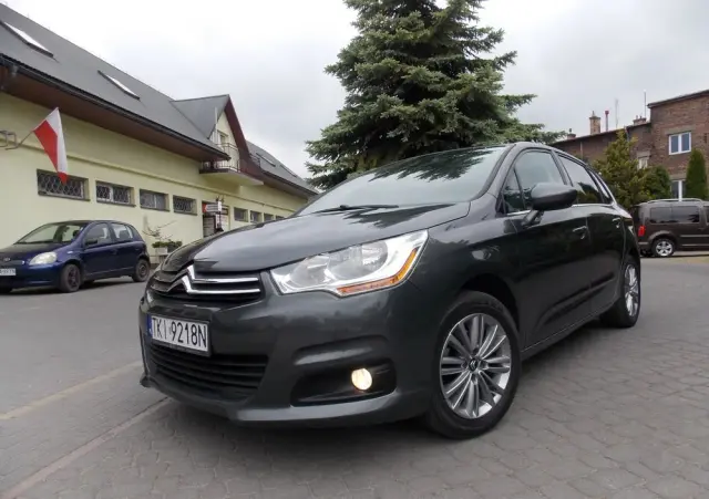 CITROËN C4 1.6 VTi Attraction