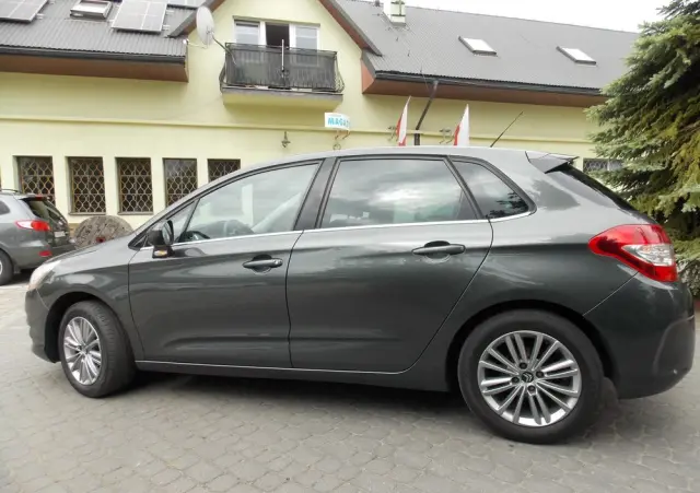 CITROËN C4 1.6 VTi Attraction