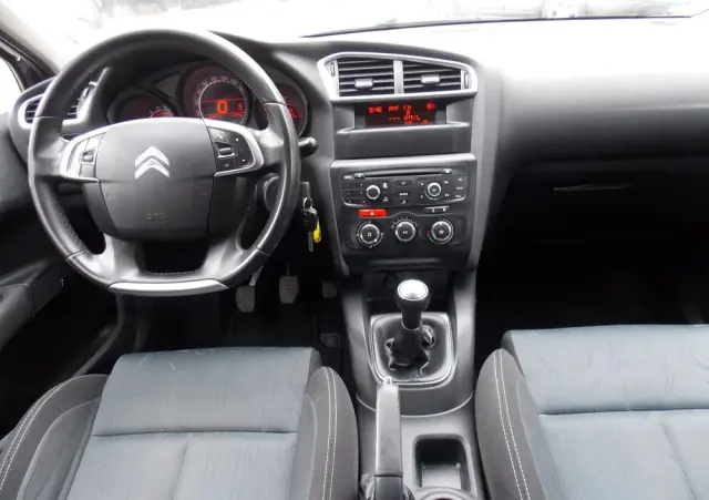 CITROËN C4 1.6 VTi Attraction