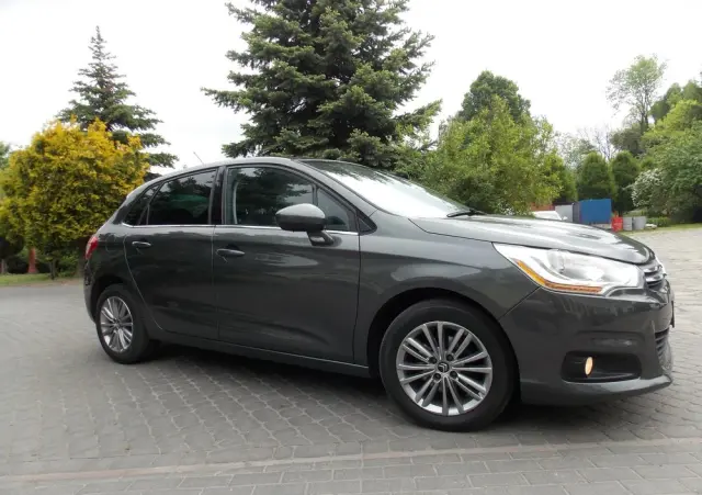 CITROËN C4 1.6 VTi Attraction