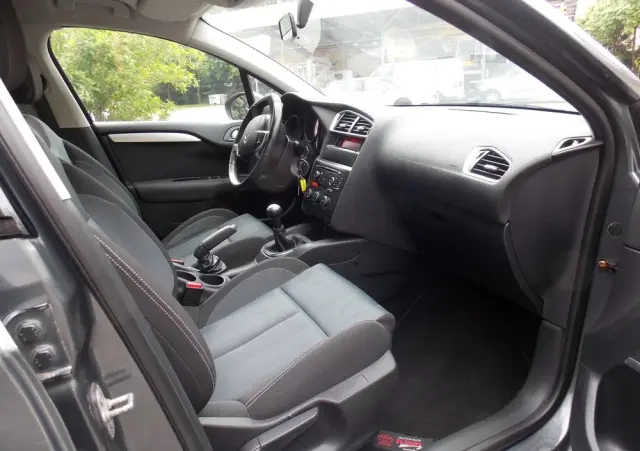 CITROËN C4 1.6 VTi Attraction