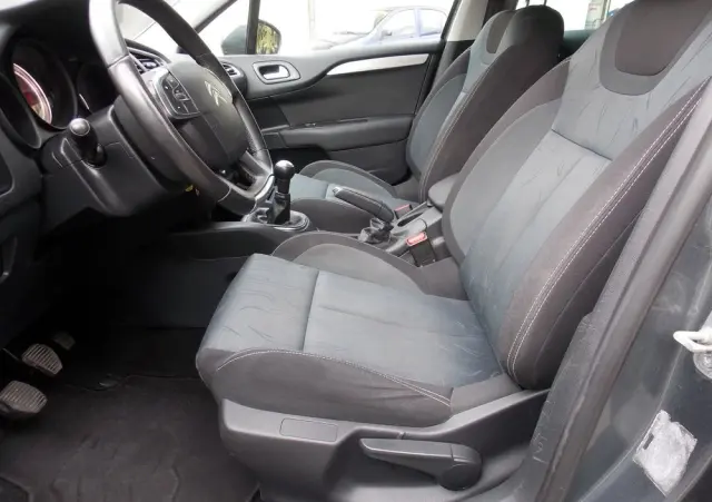 CITROËN C4 1.6 VTi Attraction