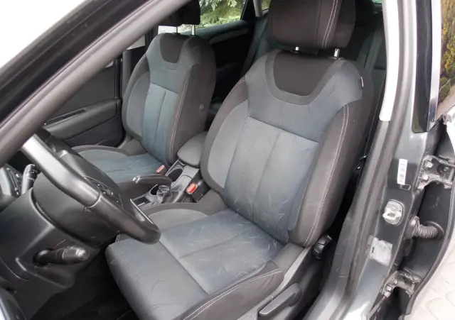 CITROËN C4 1.6 VTi Attraction