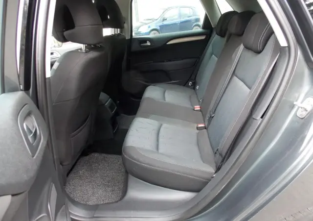 CITROËN C4 1.6 VTi Attraction