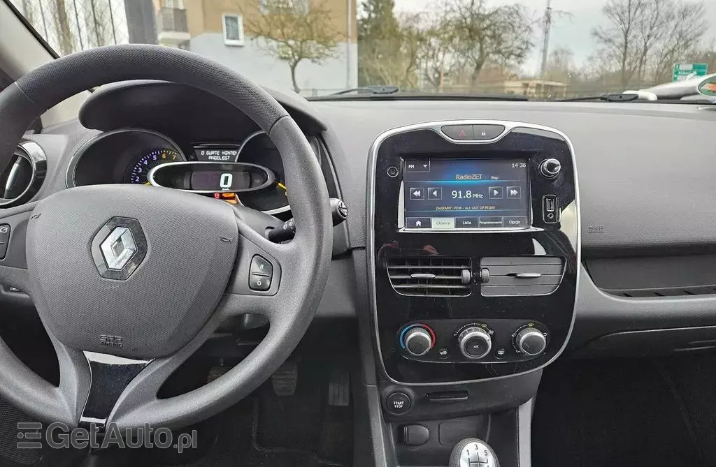 RENAULT Clio 