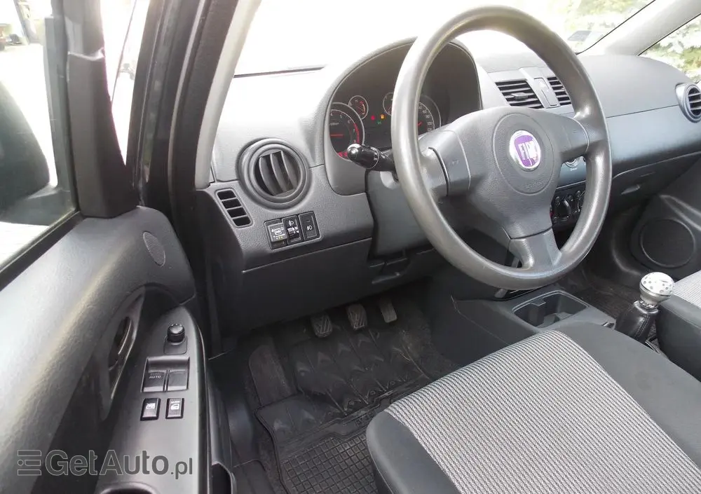 FIAT Sedici 1.6 16V 4x2 Easy