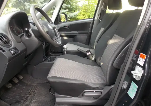 FIAT Sedici 1.6 16V 4x2 Easy