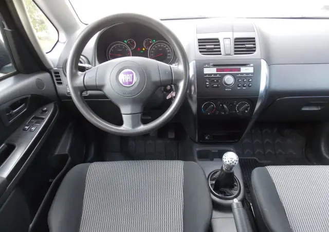 FIAT Sedici 1.6 16V 4x2 Easy