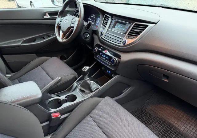 HYUNDAI Tucson 1.7 CRDI BlueDrive TourdePologne 2WD