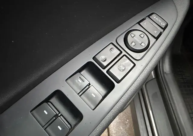 HYUNDAI Tucson 1.7 CRDI BlueDrive TourdePologne 2WD