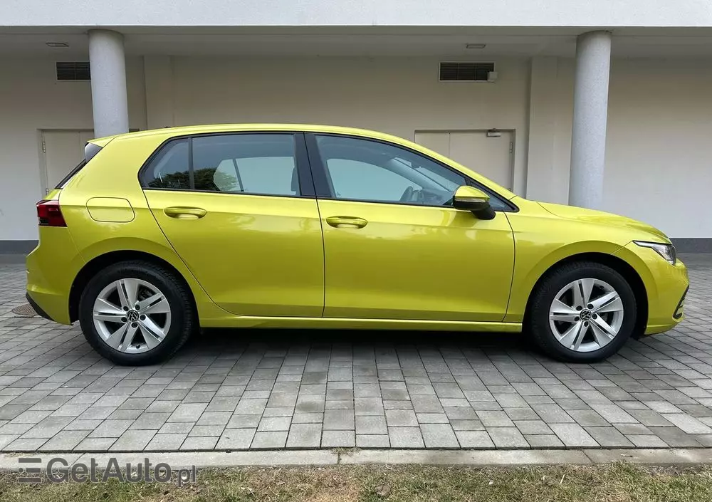 VOLKSWAGEN Golf VIII 1.0 TSI Life