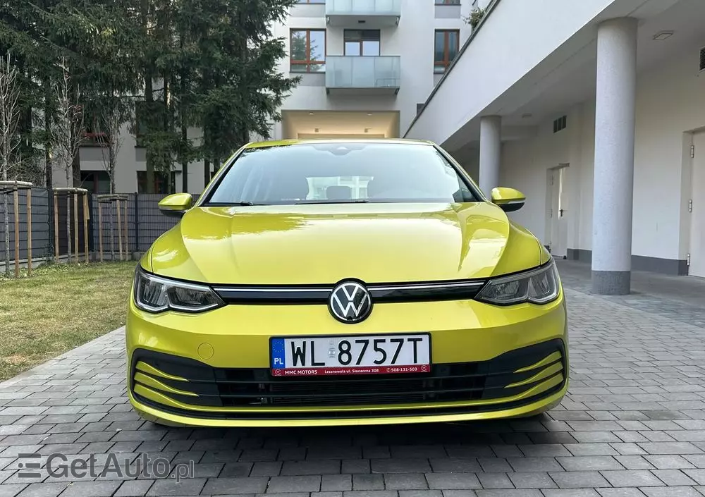 VOLKSWAGEN Golf VIII 1.0 TSI Life