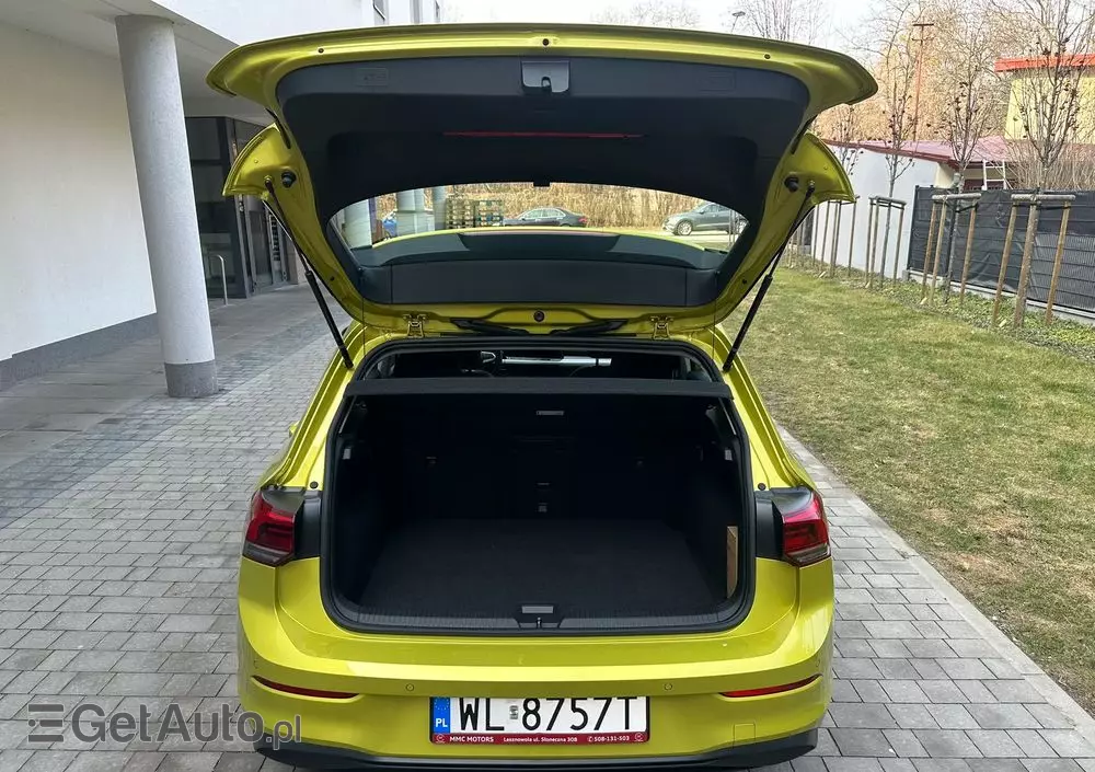 VOLKSWAGEN Golf VIII 1.0 TSI Life