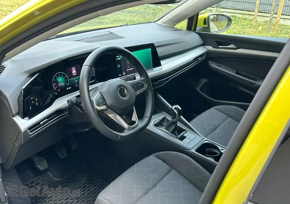 VOLKSWAGEN Golf VIII 1.0 TSI Life