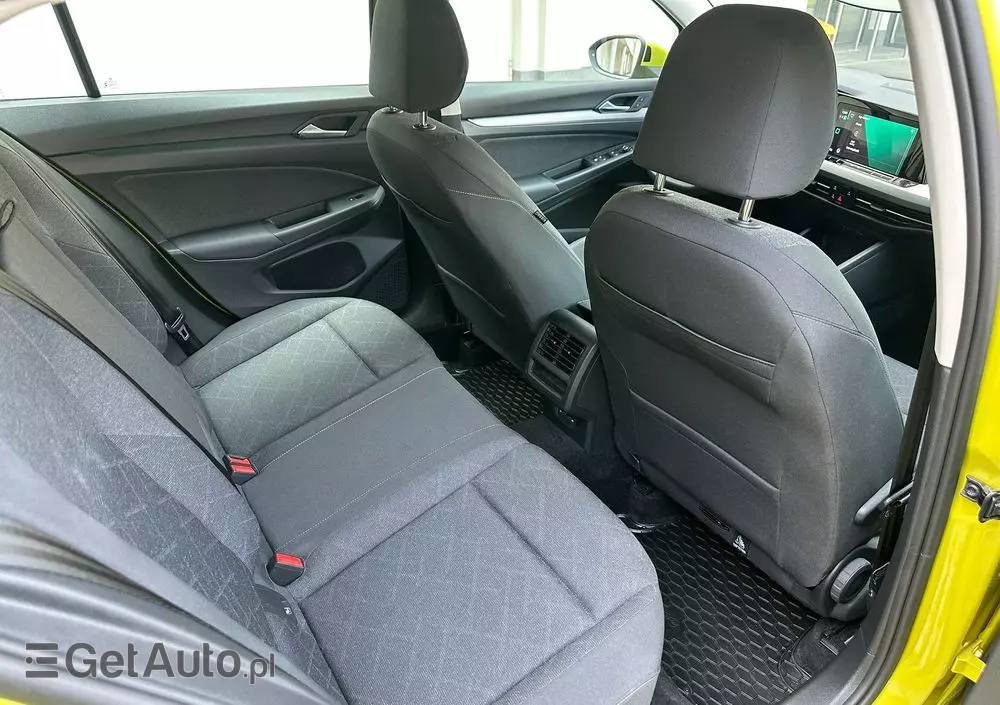 VOLKSWAGEN Golf VIII 1.0 TSI Life