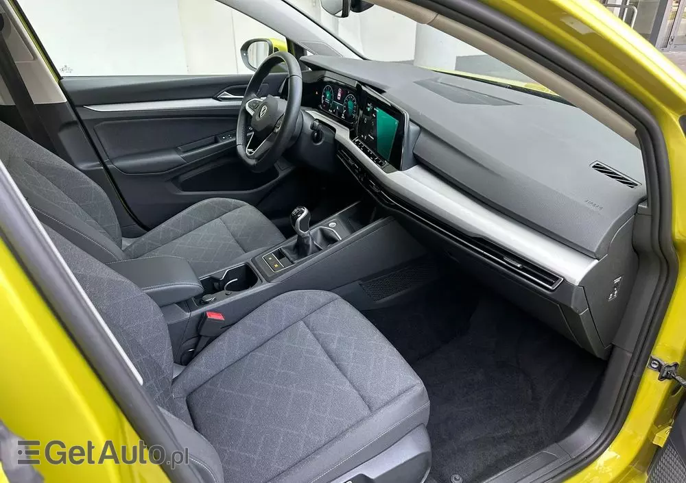 VOLKSWAGEN Golf VIII 1.0 TSI Life