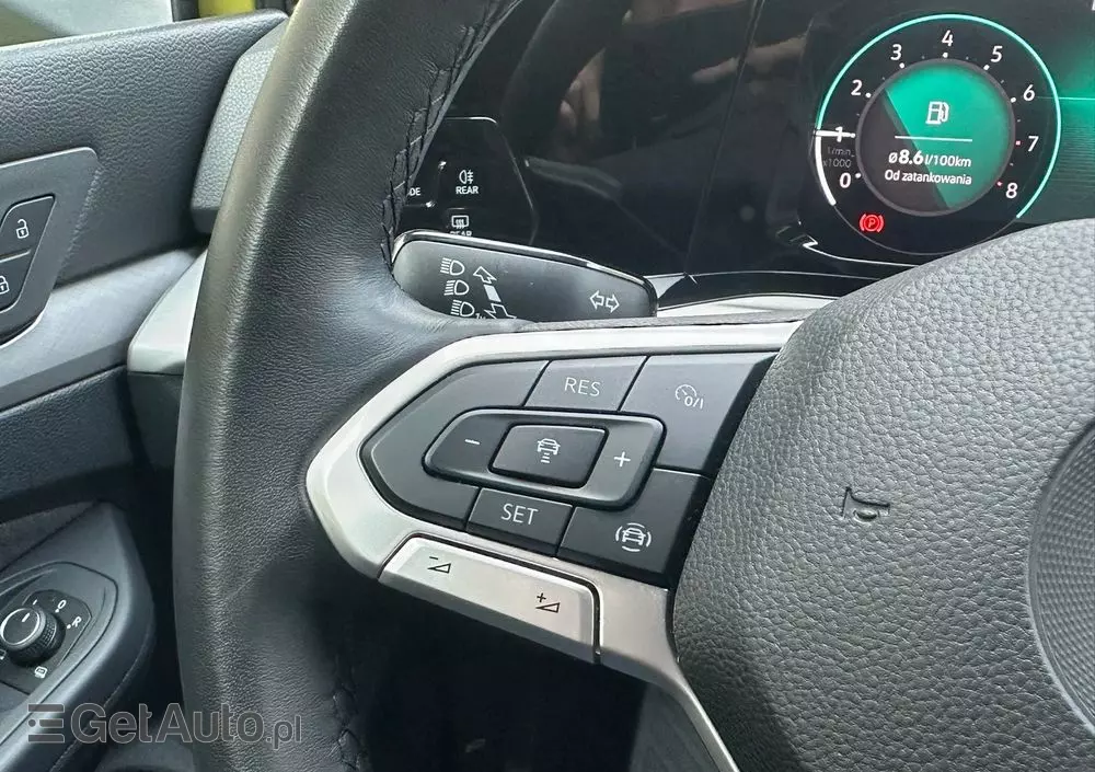 VOLKSWAGEN Golf VIII 1.0 TSI Life