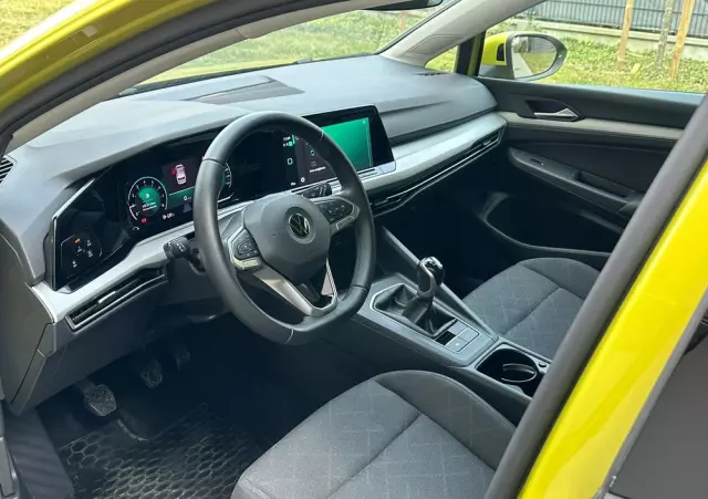 VOLKSWAGEN Golf VIII 1.0 TSI Life