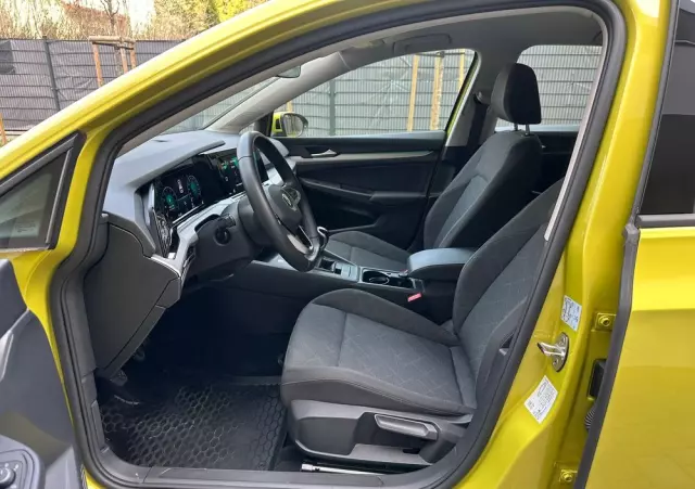 VOLKSWAGEN Golf VIII 1.0 TSI Life