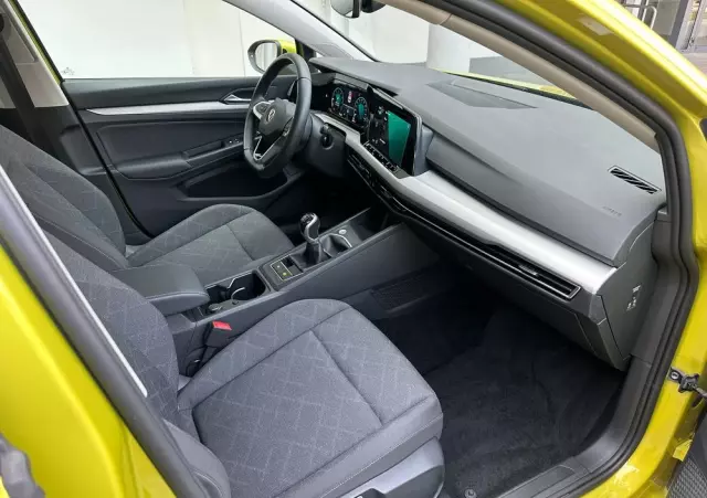 VOLKSWAGEN Golf VIII 1.0 TSI Life