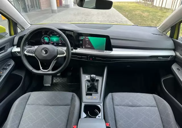 VOLKSWAGEN Golf VIII 1.0 TSI Life