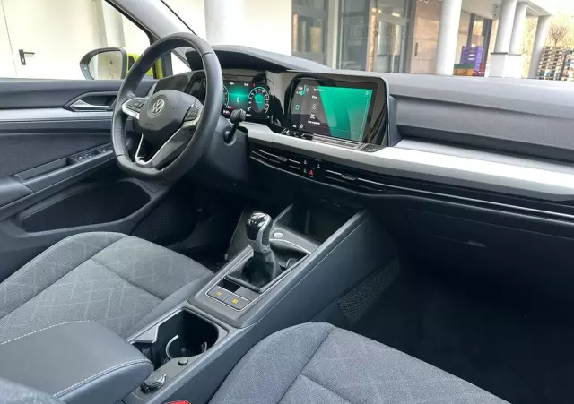 VOLKSWAGEN Golf VIII 1.0 TSI Life