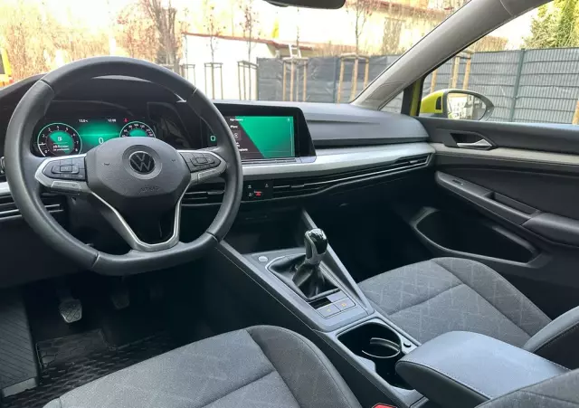 VOLKSWAGEN Golf VIII 1.0 TSI Life